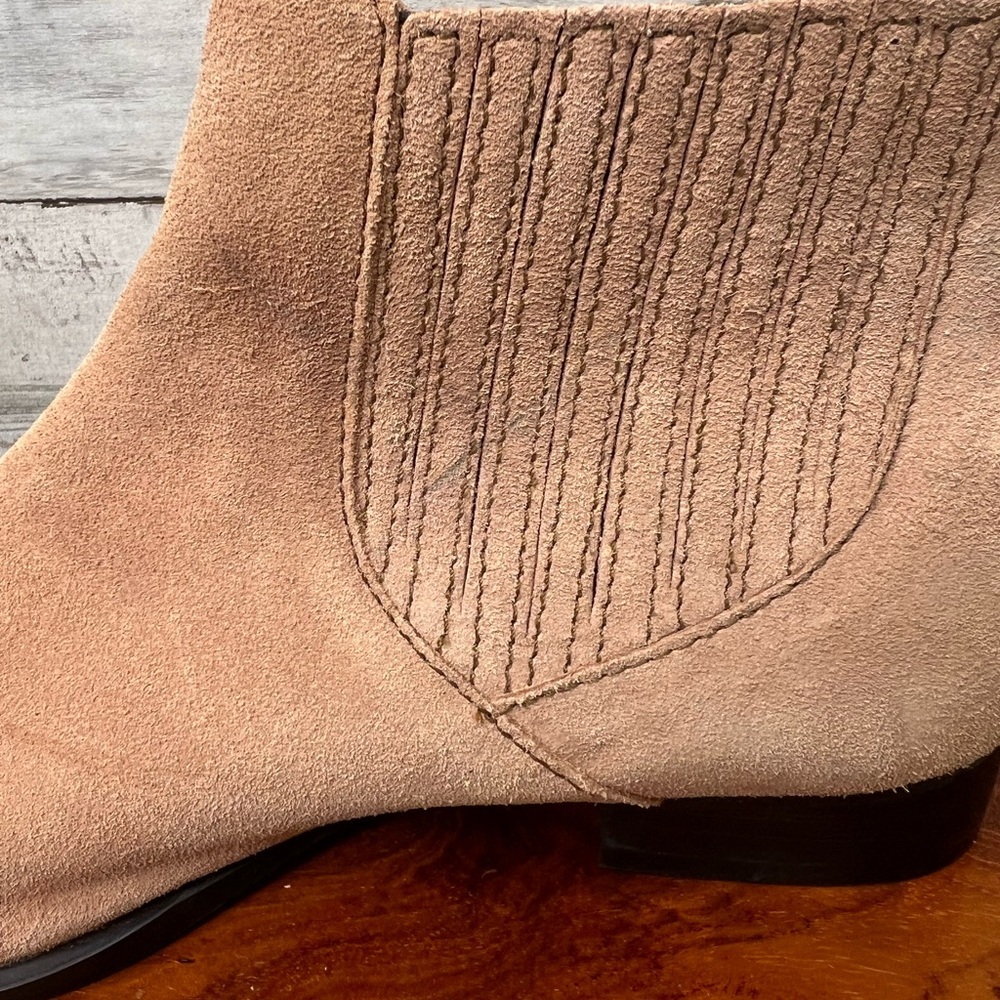 Jack Rogers Women's Brown Tan Suede Pippa Chelsea Booties Size 5.5 Ankle Casual - Picture 9 of 16